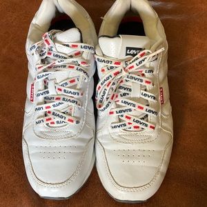 Women’s leather Levi sneakers